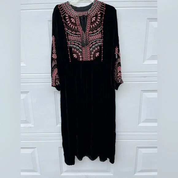 Johnny Was Velvet Embroidered Midi 2X - Picture 2 of 10